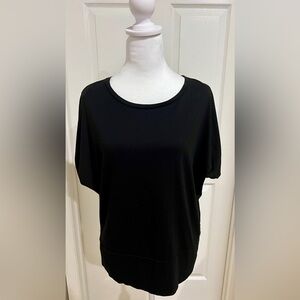 Crescent Elegant Black Short Sleeve Tee